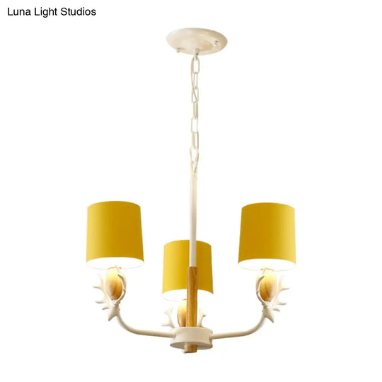 Scandinavian Deer Horn Chandelier - Stylish Metal Wood Hanging Light For Living Room