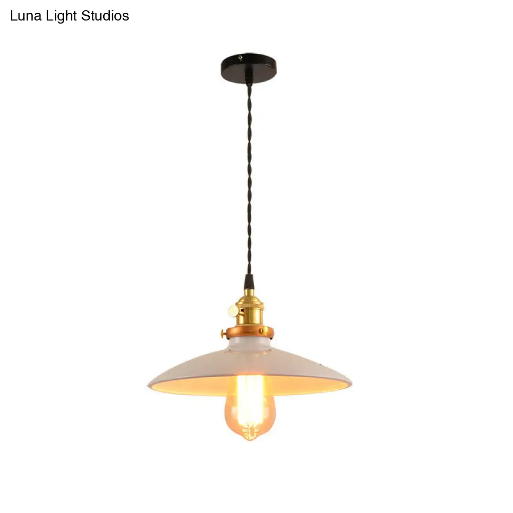 Sleek Metallic Saucer Pendant Light For Dining Room