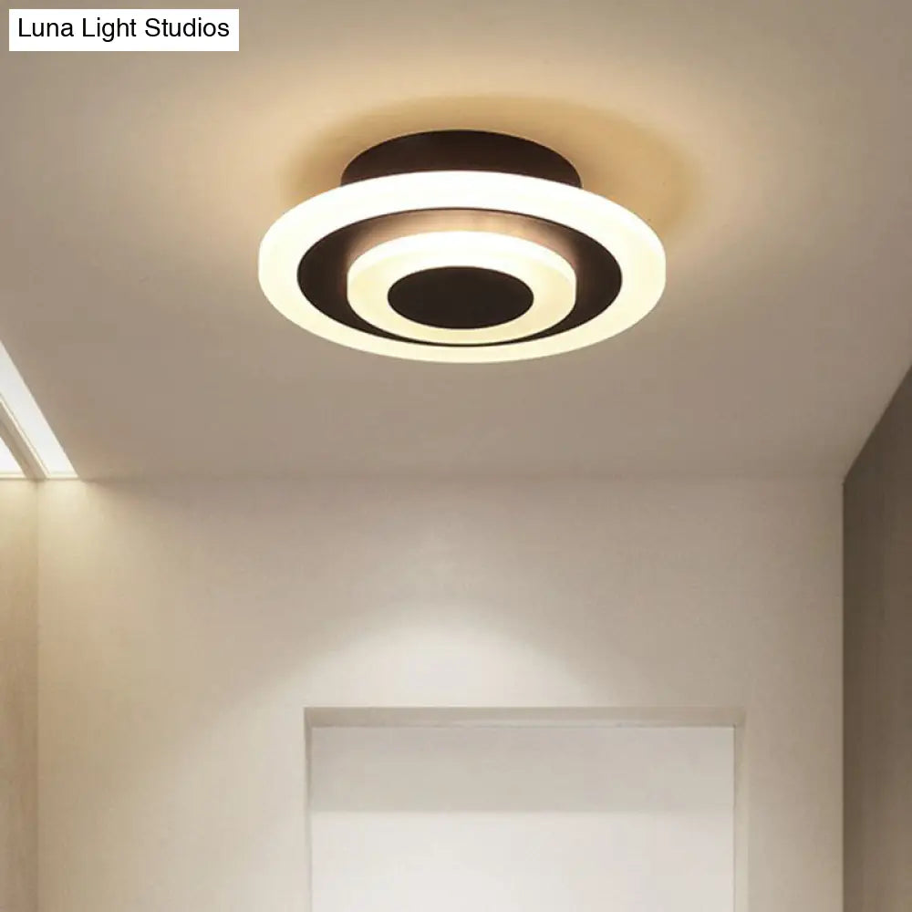 Sleek Round Led Flush Mount Ceiling Light For Corridors And Halls Black / Warm
