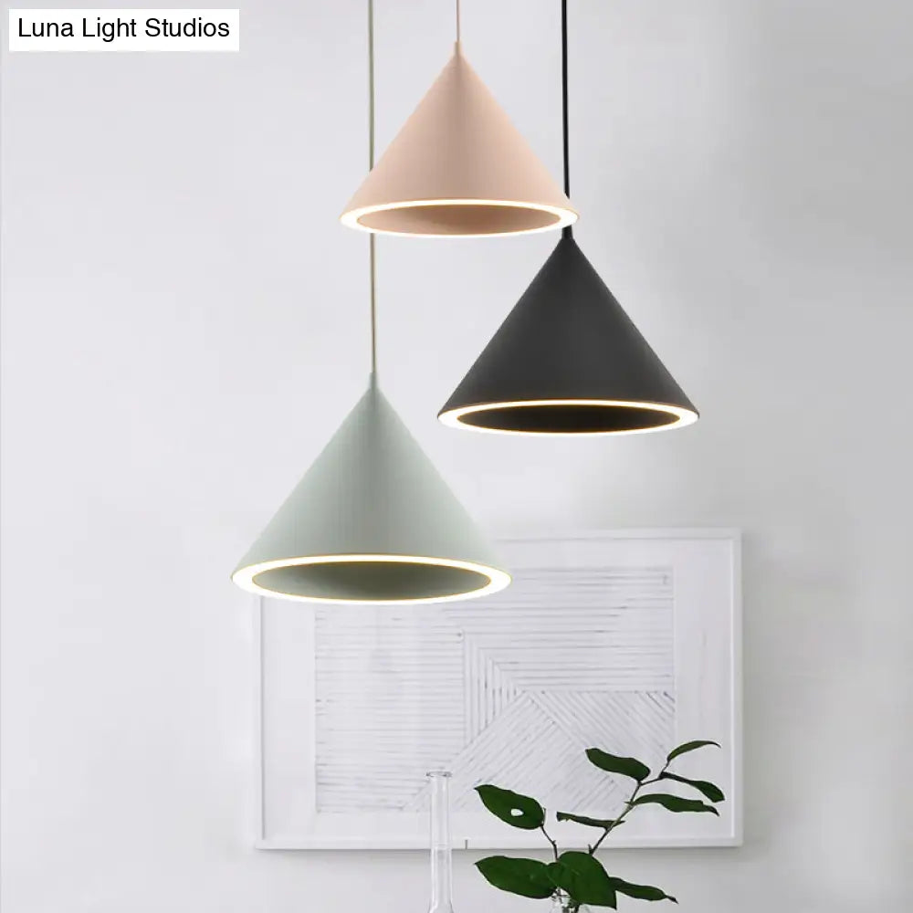 Stylish Nordic 1-Light Metal Pendant Lamp - 10’/12.5’ Diameter In Black/Blue For Table