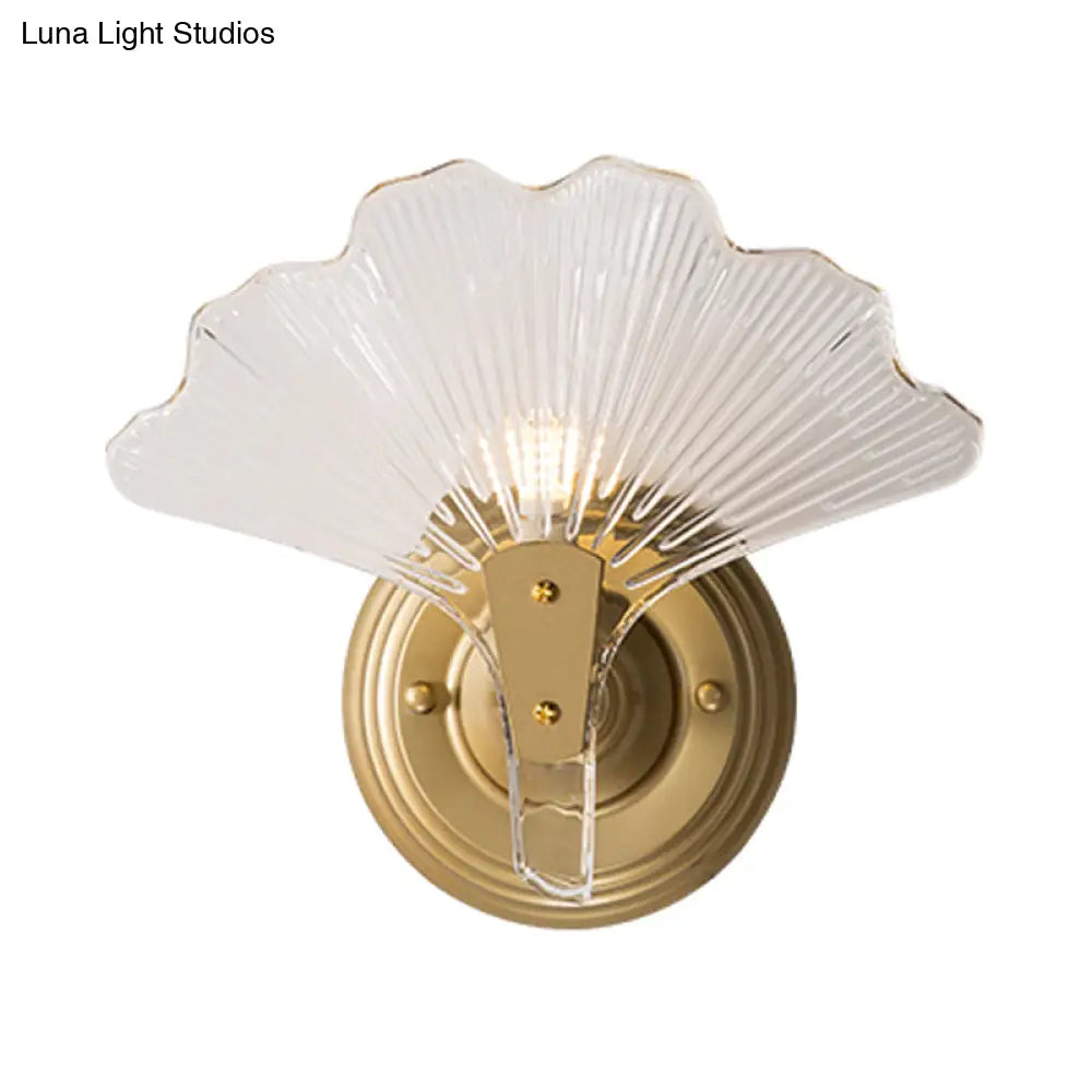 Traditional Gold Ginkgo Sconce Light - Elegant Metal Wall Lighting Fixture For Dining Room (1/3