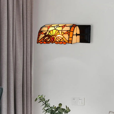 Victorian Style Stained Glass Wall Lamp For Office - Beige