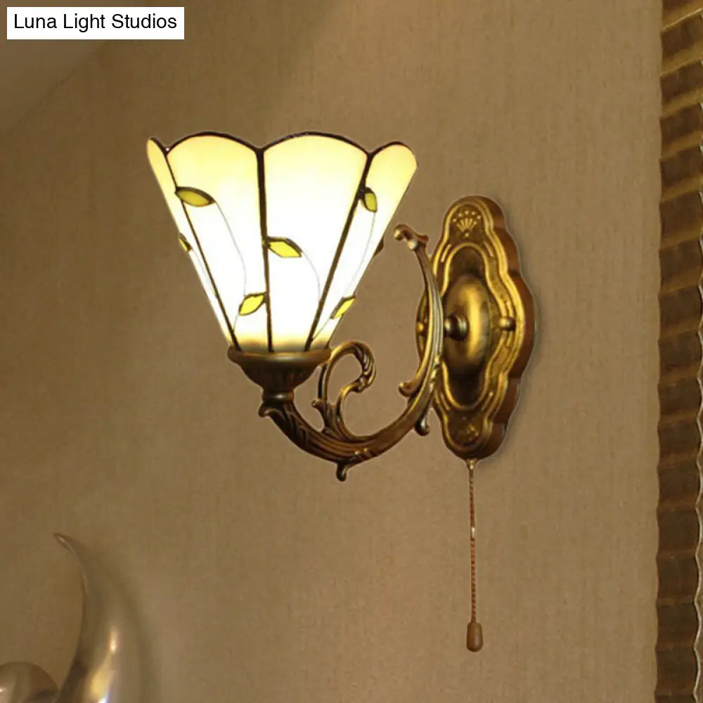 Vintage Beige Wall Sconce With Rustic Leaf Design - Single Light