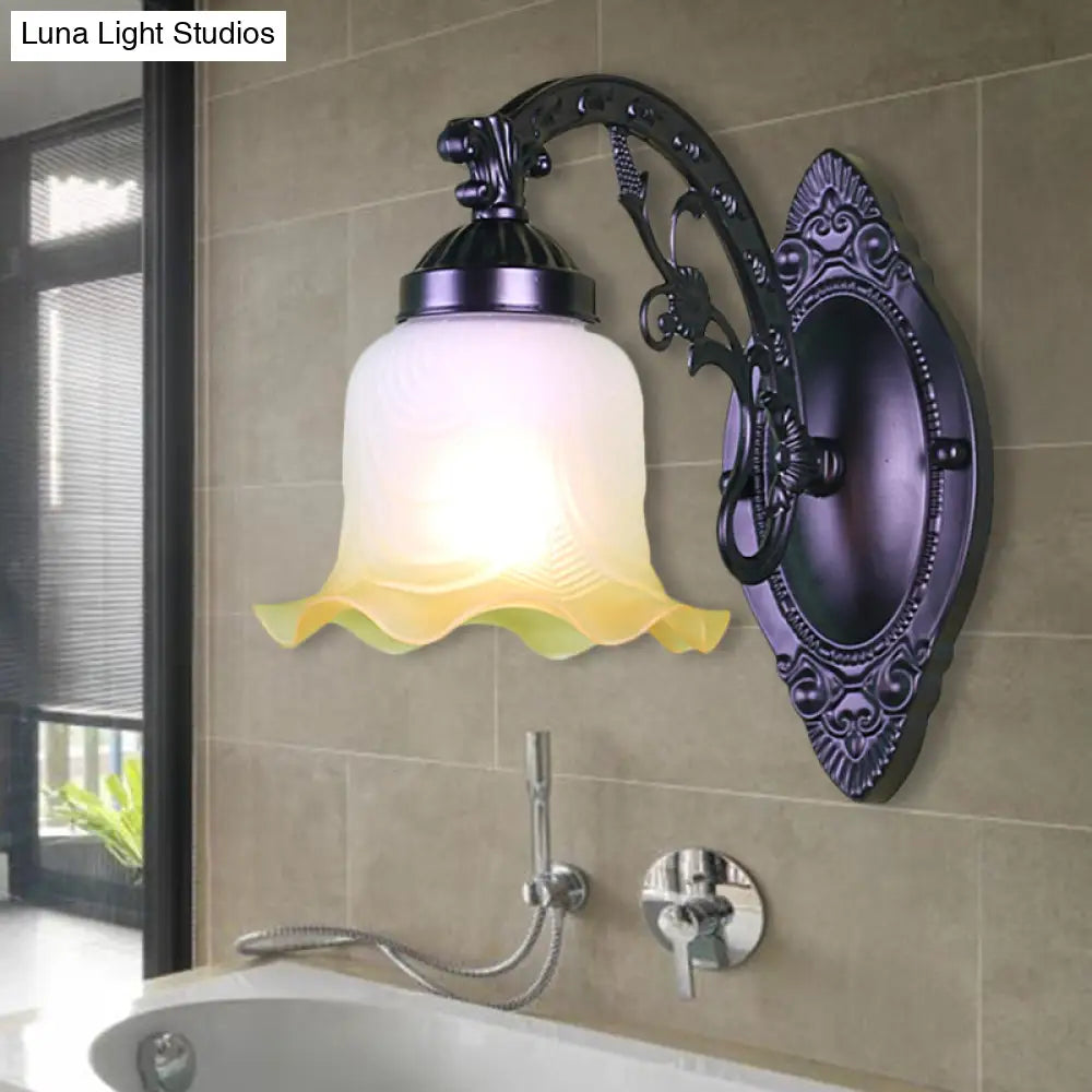 Vintage Style Metal Wall Lamp With Frosted Glass Shade Flower Living Room Sconce Light (1/2 Lights)